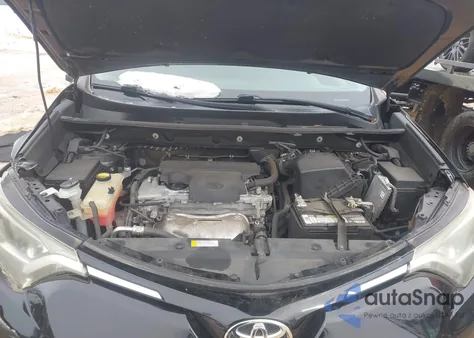 2016 Toyota Rav4 Le z USA, uszkodzony, nr VIN 2T3ZFREV3GW247808